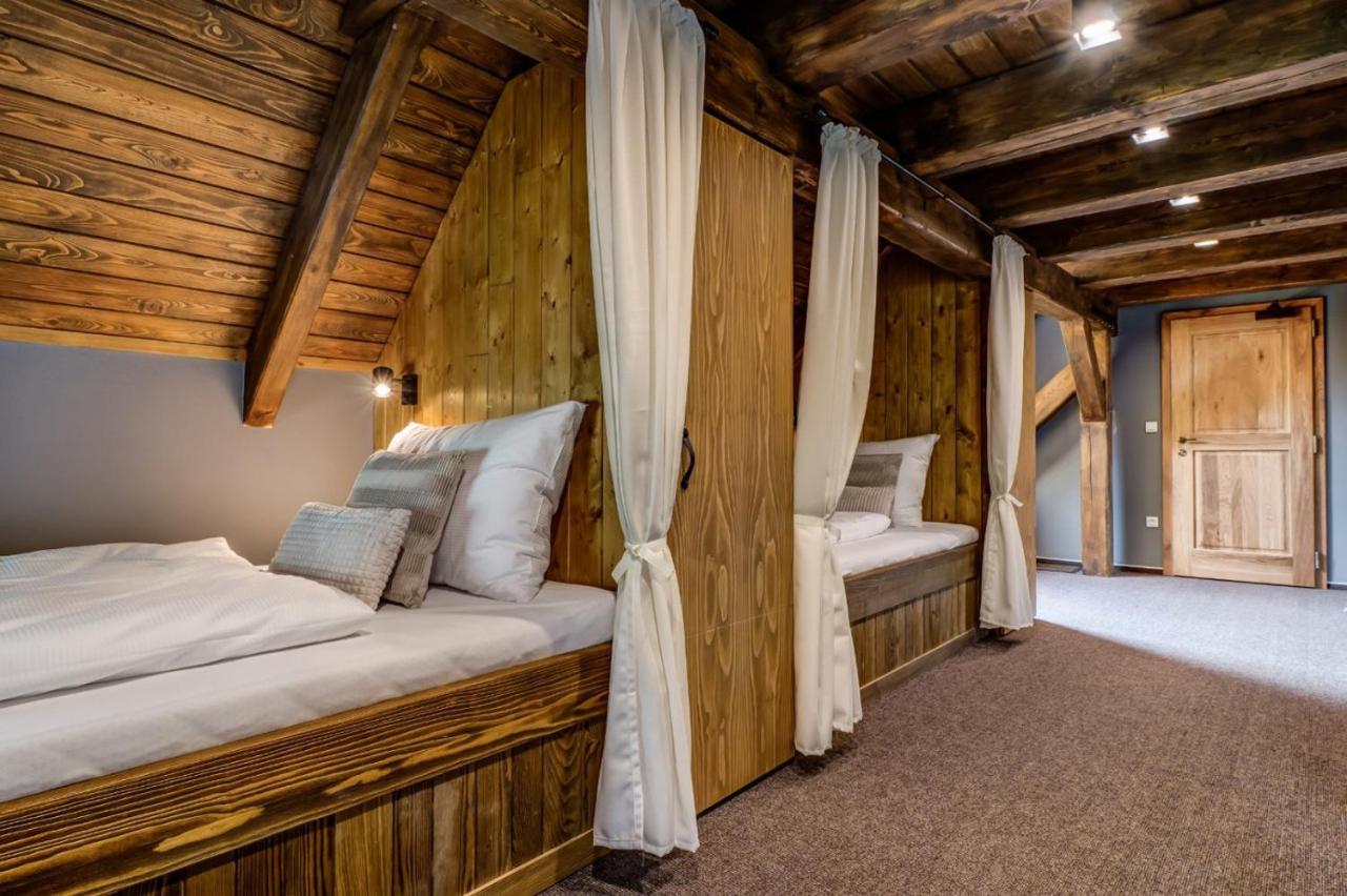 Dvur Hanis - Adults Only - Deti Od 12 Let Marsov nad Metuji Buitenkant foto