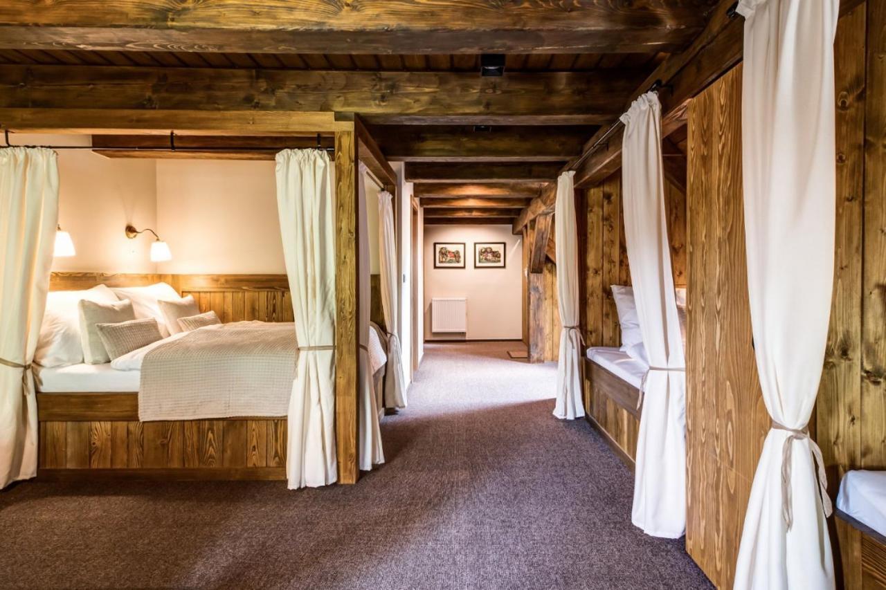 Dvur Hanis - Adults Only - Deti Od 12 Let Marsov nad Metuji Buitenkant foto