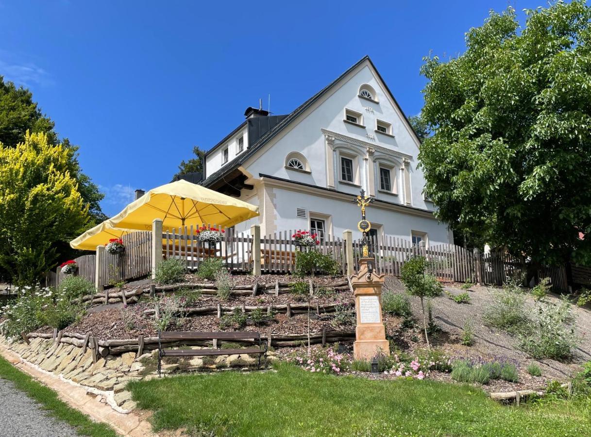 Dvur Hanis - Adults Only - Deti Od 12 Let Marsov nad Metuji Buitenkant foto