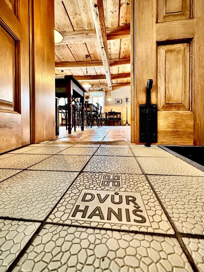Dvur Hanis - Adults Only - Deti Od 12 Let Marsov nad Metuji Buitenkant foto